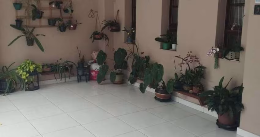 Sobrado com 3 dormitórios à venda, 211 m² por R$ 730.000,00 - Jardim Santo Antônio - Suzano/SP
