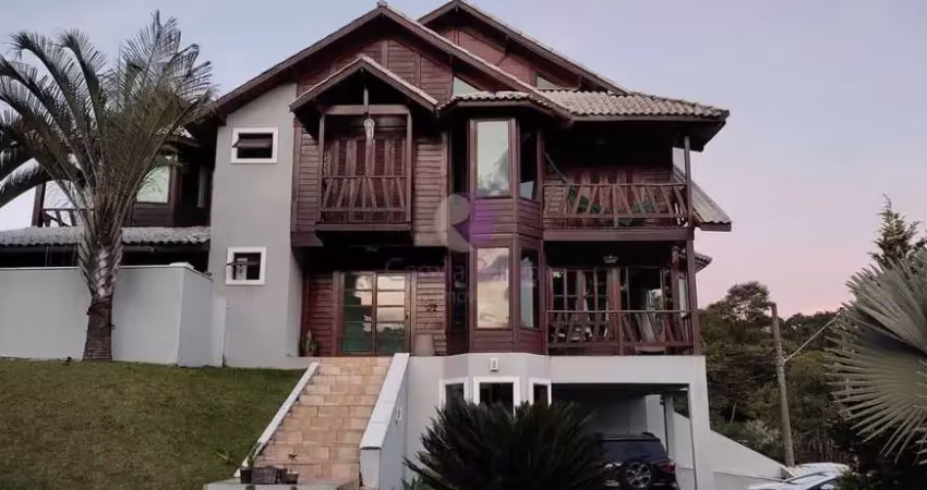 Sobrado com 3 quartos, parque residencial itapeti - mogi das cruzes