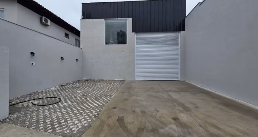 Galpão de 350 m² no São judas em Itajaí