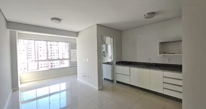 Apartamento com 3 quartos para alugar na Rua Herculano Corrêa, A, Centro, Itajaí