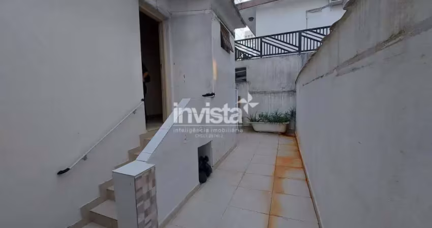 Sobrado à venda, 213 m², 3 dormitórios, uma quadra da praia, pompéia-santos