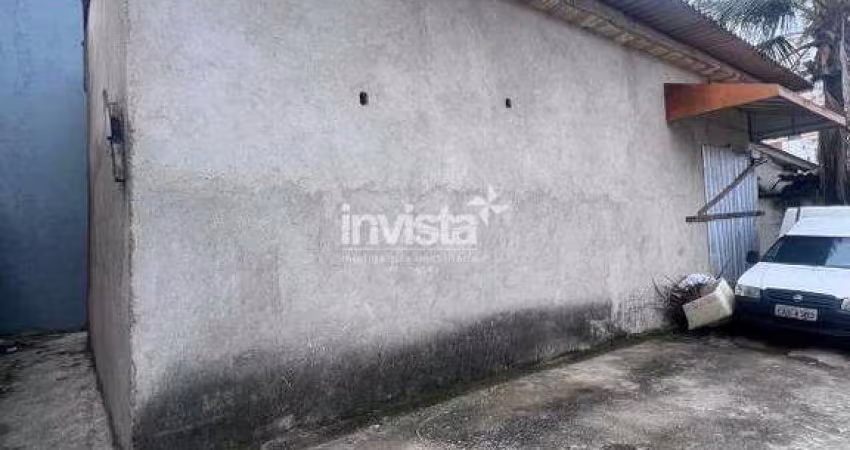 Box Frigorifico com 53m² dentro de pequeno terreno na Ponta da Praia em Santos