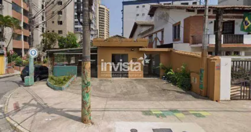 Casa para locação no bairro da ponta da praia em santos!