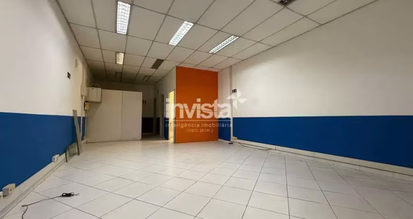Loja térrea ampla em prédio comercial com elevador – 82m²