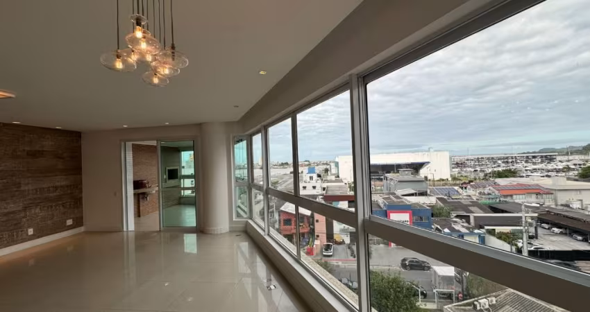 Apartamento com 4 suítes sendo 1 máster no Centro de Itajaí