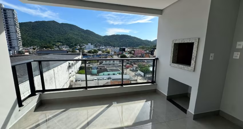 Apartamento com 2 quartos sendo 1 suíte na Fazenda em Itajaí