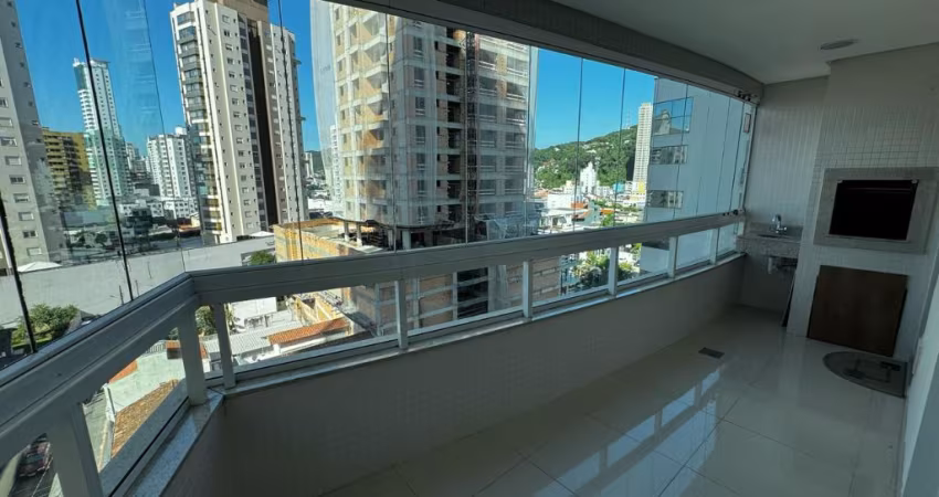 Apartamento com 3 Suítes, Fazenda - Itajaí