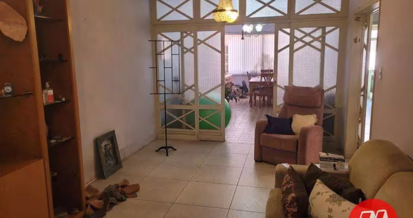 Casa de 2 pavimentos com 207 m² no bairro rio branco.