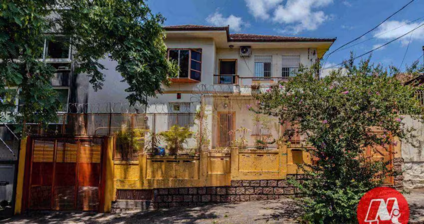 Na Silveiro,sobrado  com 6 quartos.