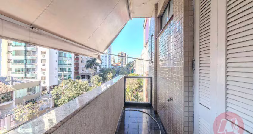 No menino deus 102 m², 2 dormitórios com sacada. e todo mobiliado.