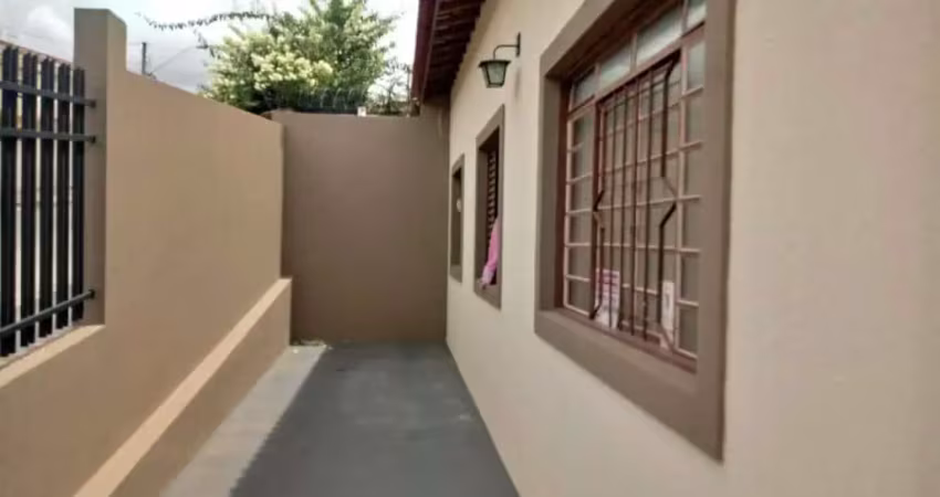 Casa para Venda em Sorocaba, Jardim Simus, 3 dormitórios, 1 suíte, 2 banheiros, 1 vaga