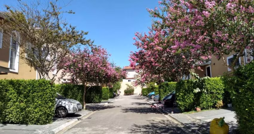 Casa em Condomínio para Venda em Barueri, Jardim Califórnia, 2 dormitórios, 1 banheiro, 2 vagas