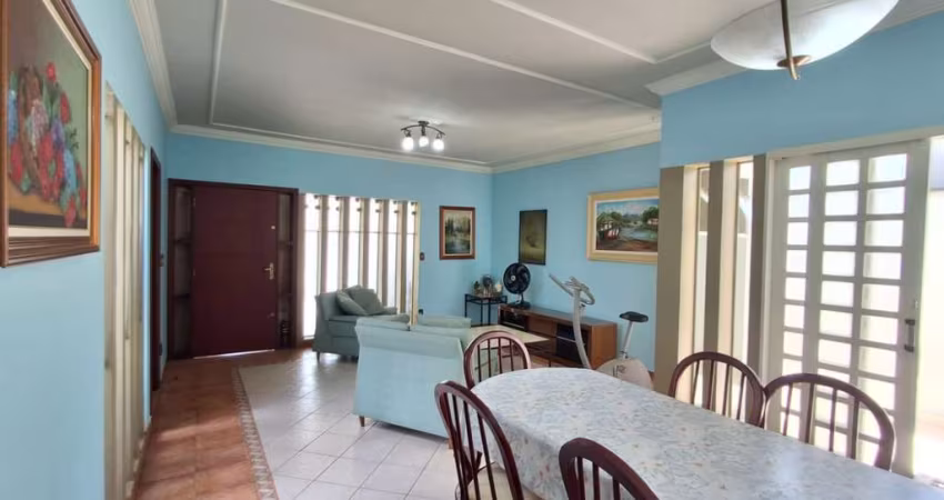 Casa para Venda em Sorocaba, Wanel Ville, 3 dormitórios, 1 suíte, 4 banheiros, 3 vagas
