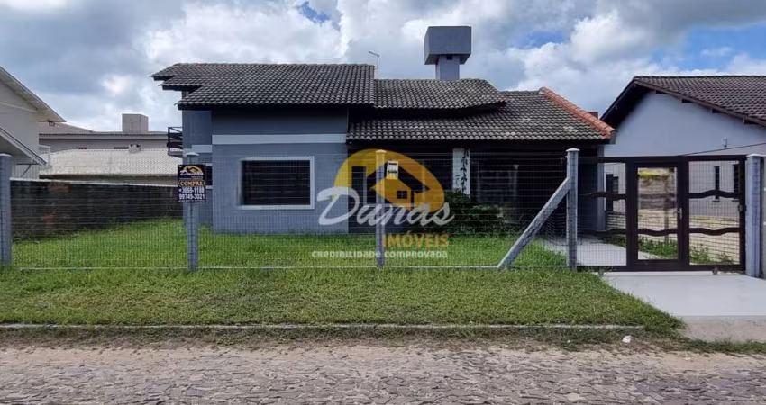 RESIDÊNCIA A UMA QUADRA DO MAR EM NOVA TRAMANDAÍ