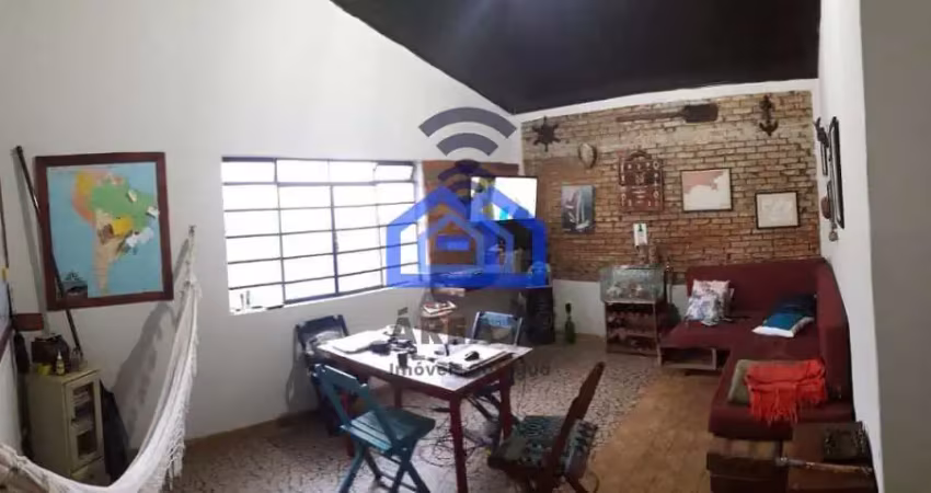 Casa à venda no bairro do Indaiá com 3 Dormitórios, 2 Banheiros, Cozinha, Sala, Edícula, 3 vagas de