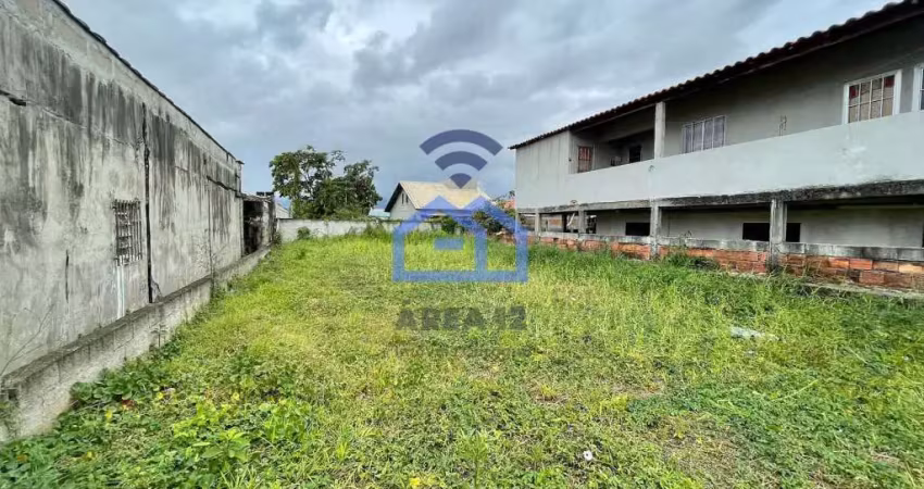 Excelente terreno à venda na avenida principal do bairro dos golfinhos, no recanto do sol, com 400m