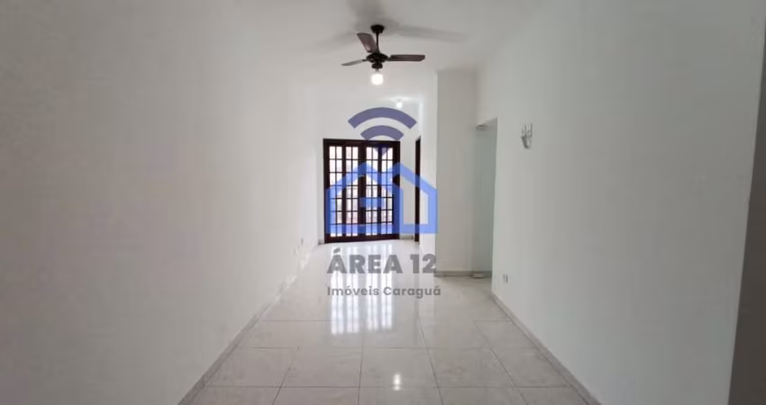 Sala comercial com 38m² para locação, localizada no Centro em Caraguatatuba, SP com 2 banheiros e s