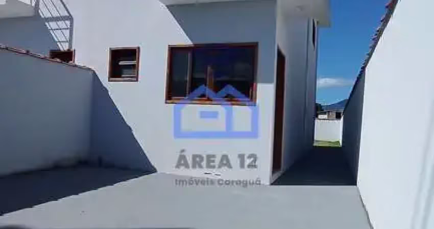 Sobrado à Venda no bairro do Morro do Algodão em Caraguatatuba, SP - 78m² com 02 suítes espaçosas,