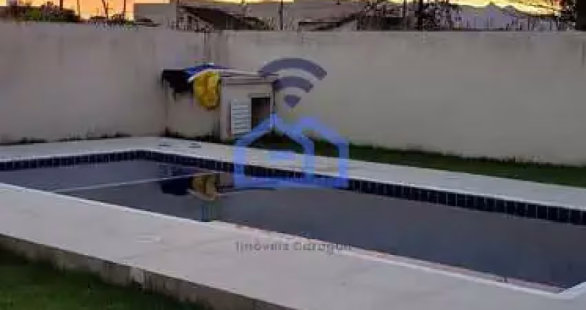 Casa à venda no bairro Pontal de Santa Marina em Caraguatatuba, SP - 03 dormitórios, 01 suíte, 03 v
