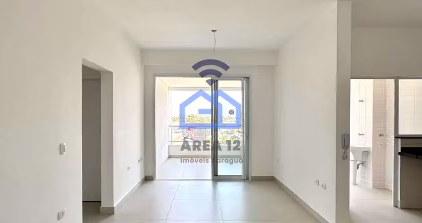 Lindo apartamento, com 2 dormitórios, varanda gorumet, churrasqueira a carvão, 5 minutos do shoppin