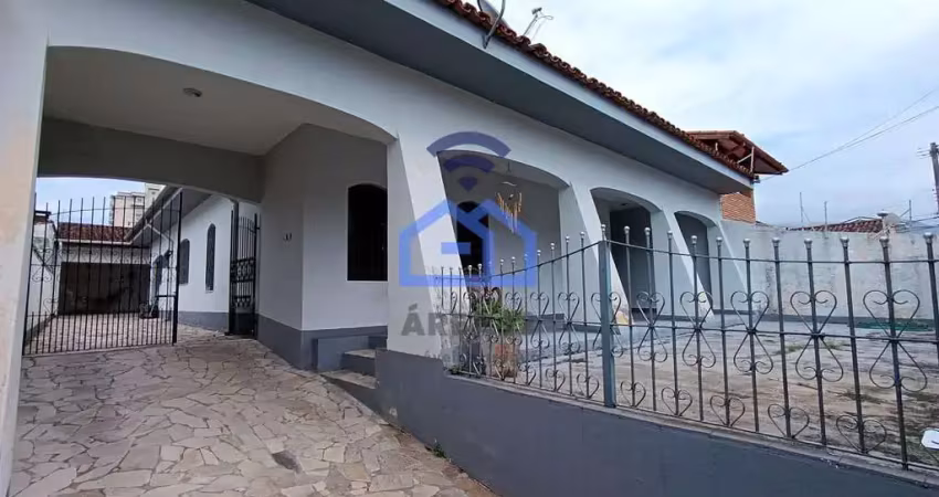 Maravilhosa casa à venda no bairro Jardim Primavera em Caraguatatuba, SP - 02 dormitórios sendo 01