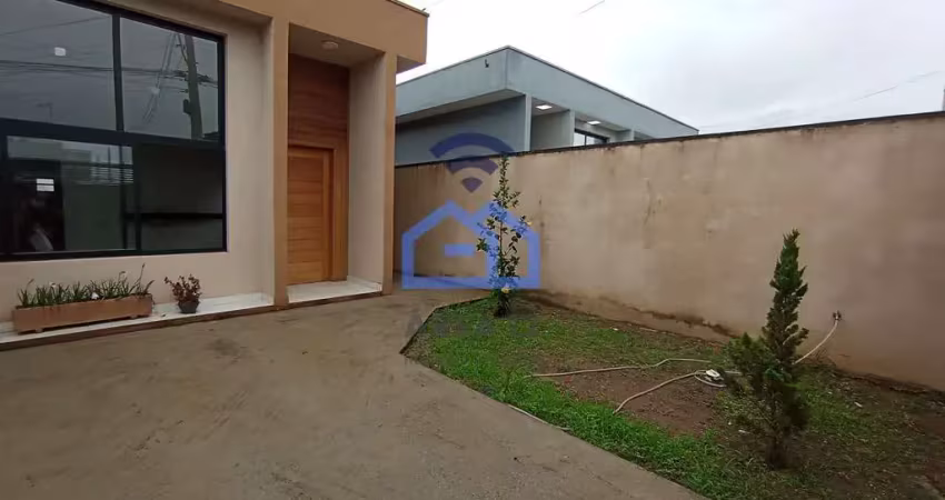 Casa à Venda no bairro do Morro do Algodão em Caraguatatuba, SP - Imóvel aconchegante com 3 dormitó