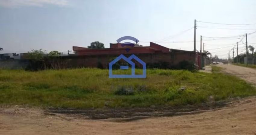 Terreno de esquina à venda no bairro do Morro do Algodão, em Caraguatatuba, SP - Com 180m²