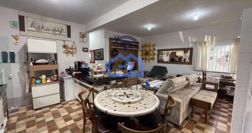 Casa à venda no bairro da Martim de Sá em Caraguatatuba, SP - Viva com conforto e comodidade!