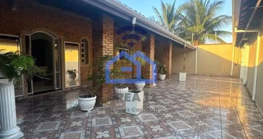 Casa mobiliada com piscina para locação no bairro do Porto Novo em Caraguatatuba, SP