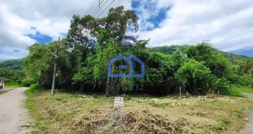 Excelente terreno de esquina com escritura definitiva à venda no bairro da tabatinga em caraguatatu