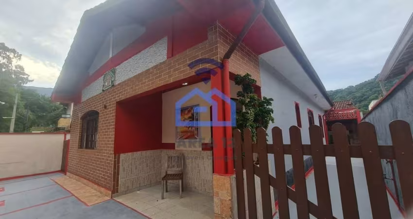 Casa com edícula para locação no Condomínio Portal Patrimônium, bairro do Massaguaçu em Caraguatatu