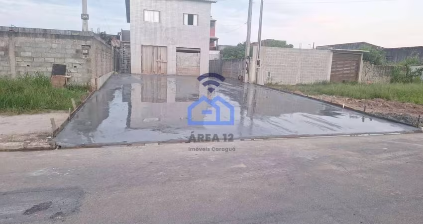 Kitnet  para 2 pessoas para locação no bairro Barranco Alto em Caraguatatuba, SP com boa localizaçã