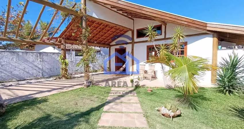Casa à venda no bairro capricornio em caraguatatuba, sp com 2 dormitórios + edícula com 1 suíte a 7