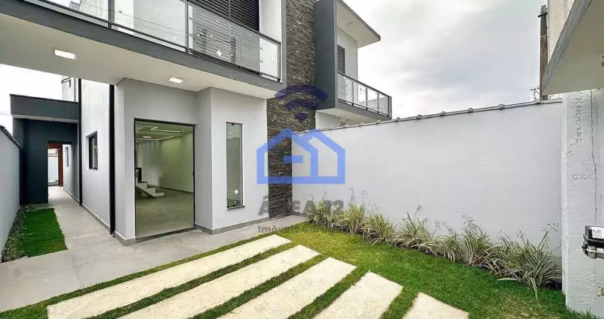 Maravilhosa casa à venda, com piscina, espaço gourmet completo e 2 suítes, no balneário dos golfinh