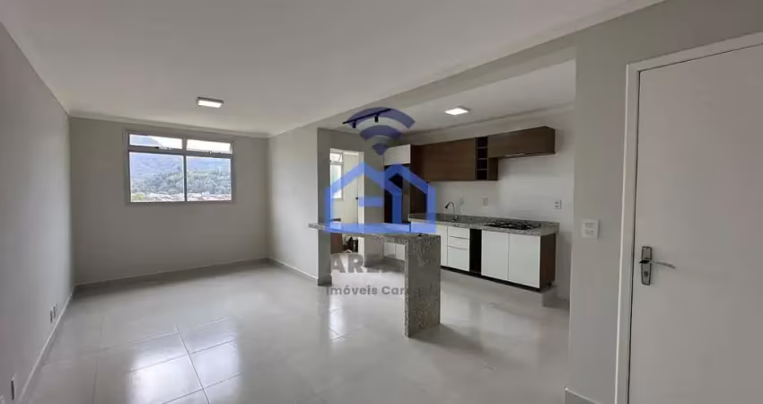 Belissímo apartamento à venda no centro de caraguatatuba, sp, com 2 dormitórios, sendo uma espaçosa