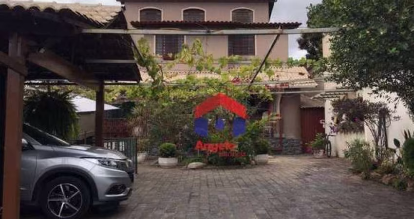 Casa com 8 quartos à venda por R$ 850.000 - Venda Nova - Belo Horizonte/MG
