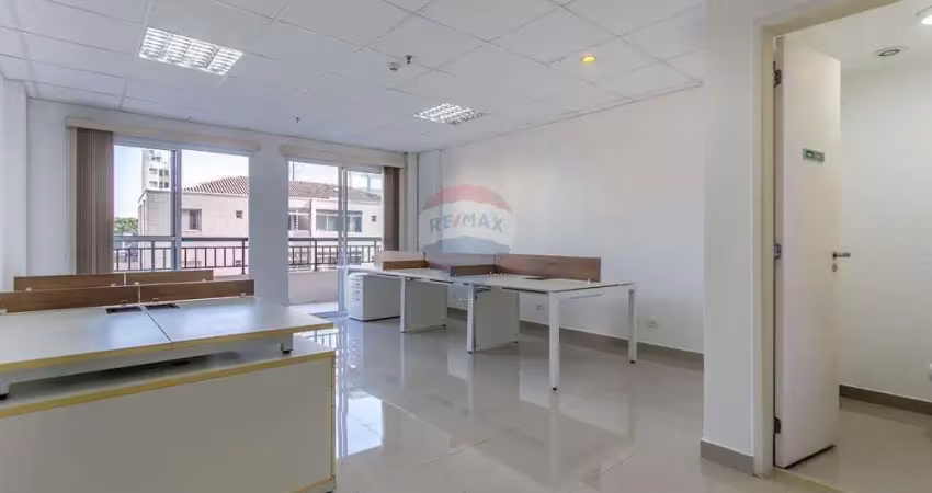 Sala comercial na saúde – 43,55m², desocupada e nova.