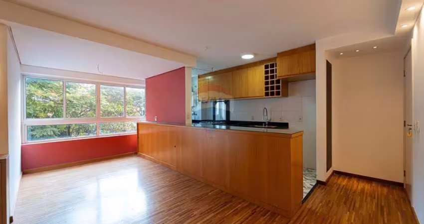 Apartamento totalmente reformado no coração do jardim prudência em rua tranquila e arborizada
