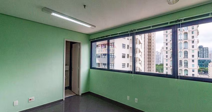 Conjunto comercial à venda com 32m², 1 vaga, Campo Belo/SP