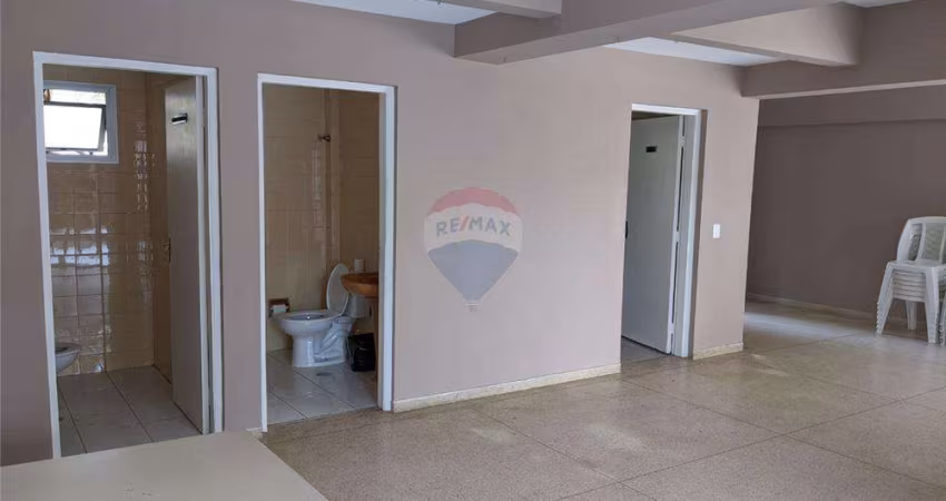 Apartamento semimobiliado para alugar de 47m², 2 dormitórios, 1 vaga de garagem e bem próximo a linhas de trem! - Lapa/SP