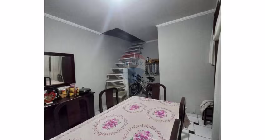 SOBRADO COM 3 DORMS E 1 SUITE + 1 CASA DE 1 DORMS E 2 VAGAS