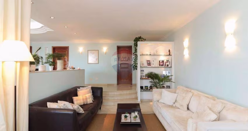 Apartamento reformado à venda na Aclimação — 168m², 3 suítes, 2 vagas fixas e vista espetacular!