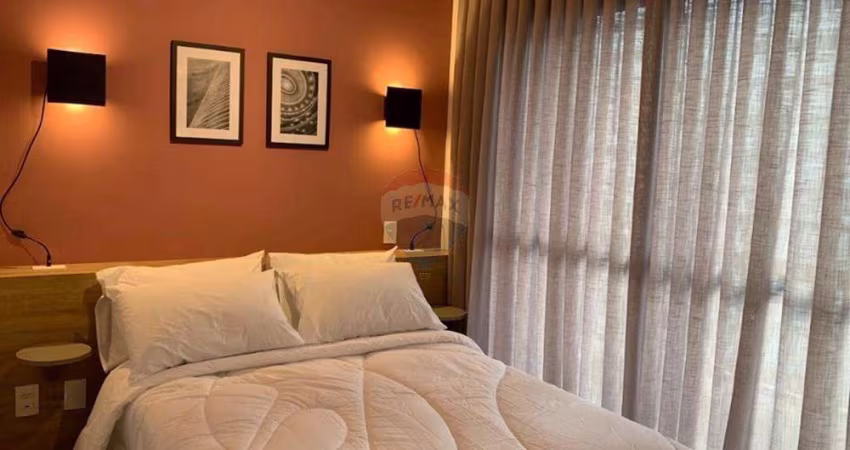 Studio Mobiliado com Varanda, decoração moderna e localização privilegiada