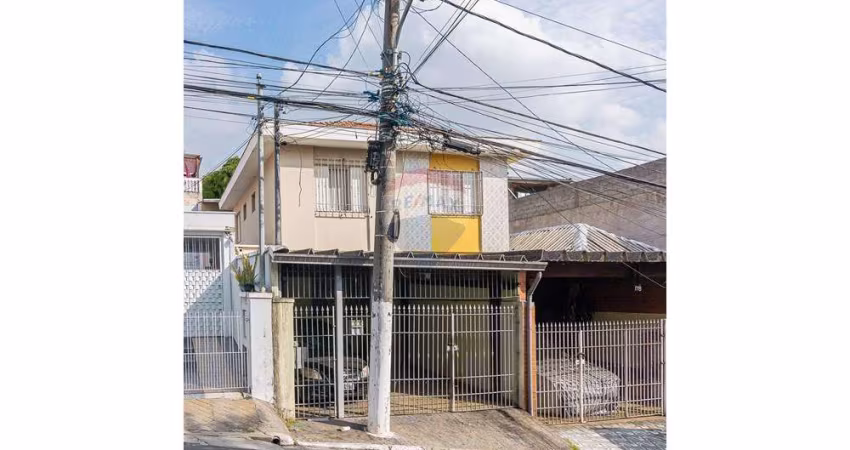 Sobrado c/ 3 Dorms, e 2 vagas de garagem