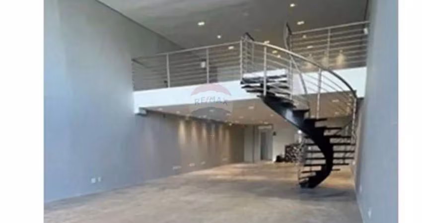 Imóvel comercial ou residencial com 750m² em localização privilegiada na água fria!