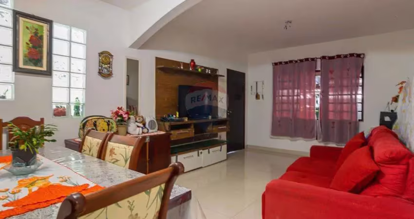 Casa sobrado com 3 dorms sendo 1 suite master com 2 vagas