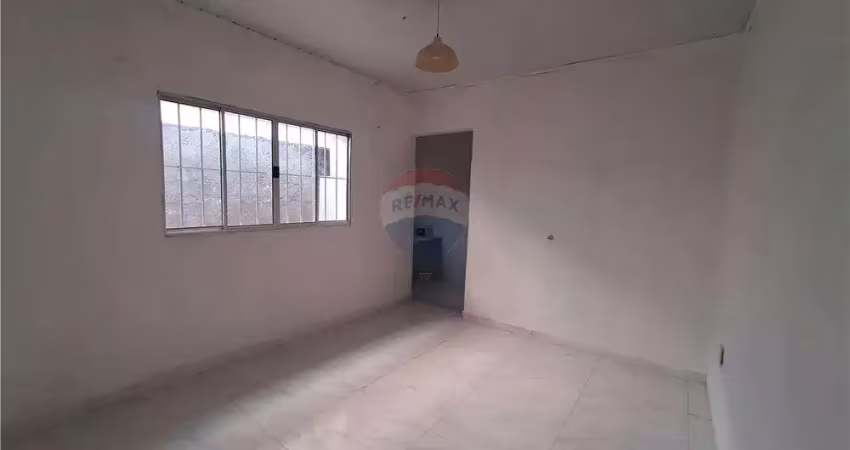 Casa com 2 quartos para alugar na Rua Barbalha, 411, Alto da Lapa, São Paulo