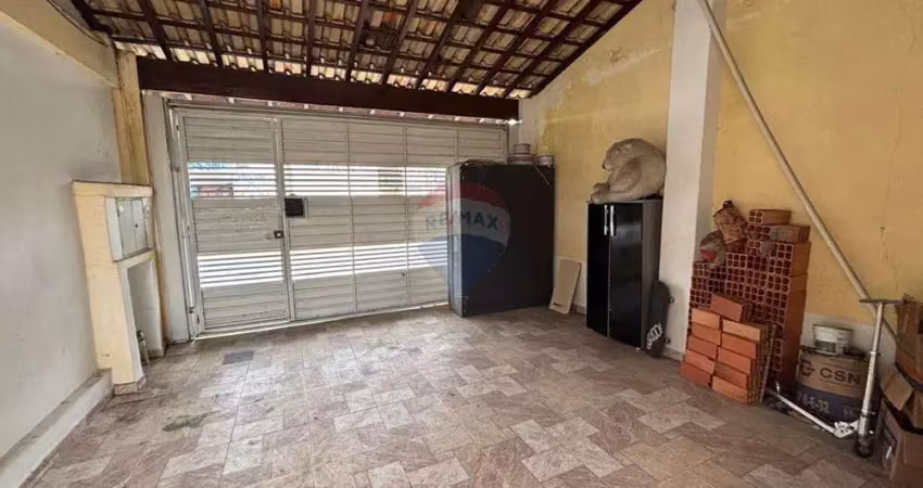 Casa com 2 quartos à venda na Rua Flor do Campo, 220, Conjunto Alvorada, Poá