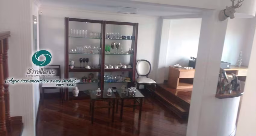 Casa com 4 quartos(2stes), Jardim Semiramis, Granja Viana Cotia