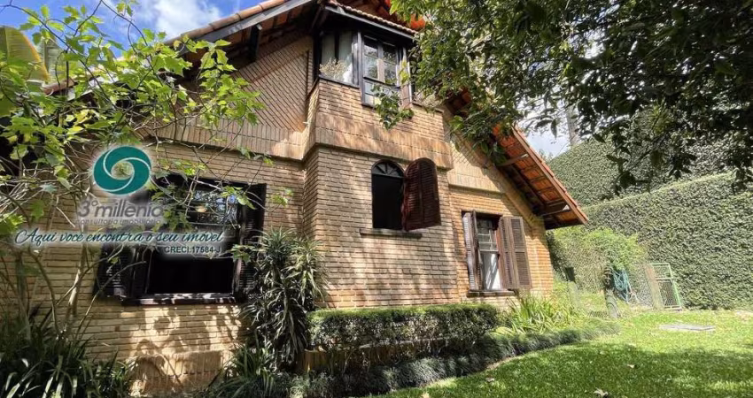 OPORTUNIDADE! Charmosa casa para locação na Granja Viana